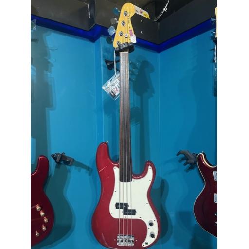 Pre-Loved Fender Precision fretless Bass Guitar late 70s