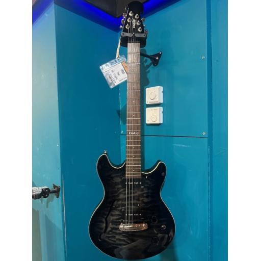 Pre-Loved Indie Shape Semi-Hollow 2xP-90 Electric Guitar, Black